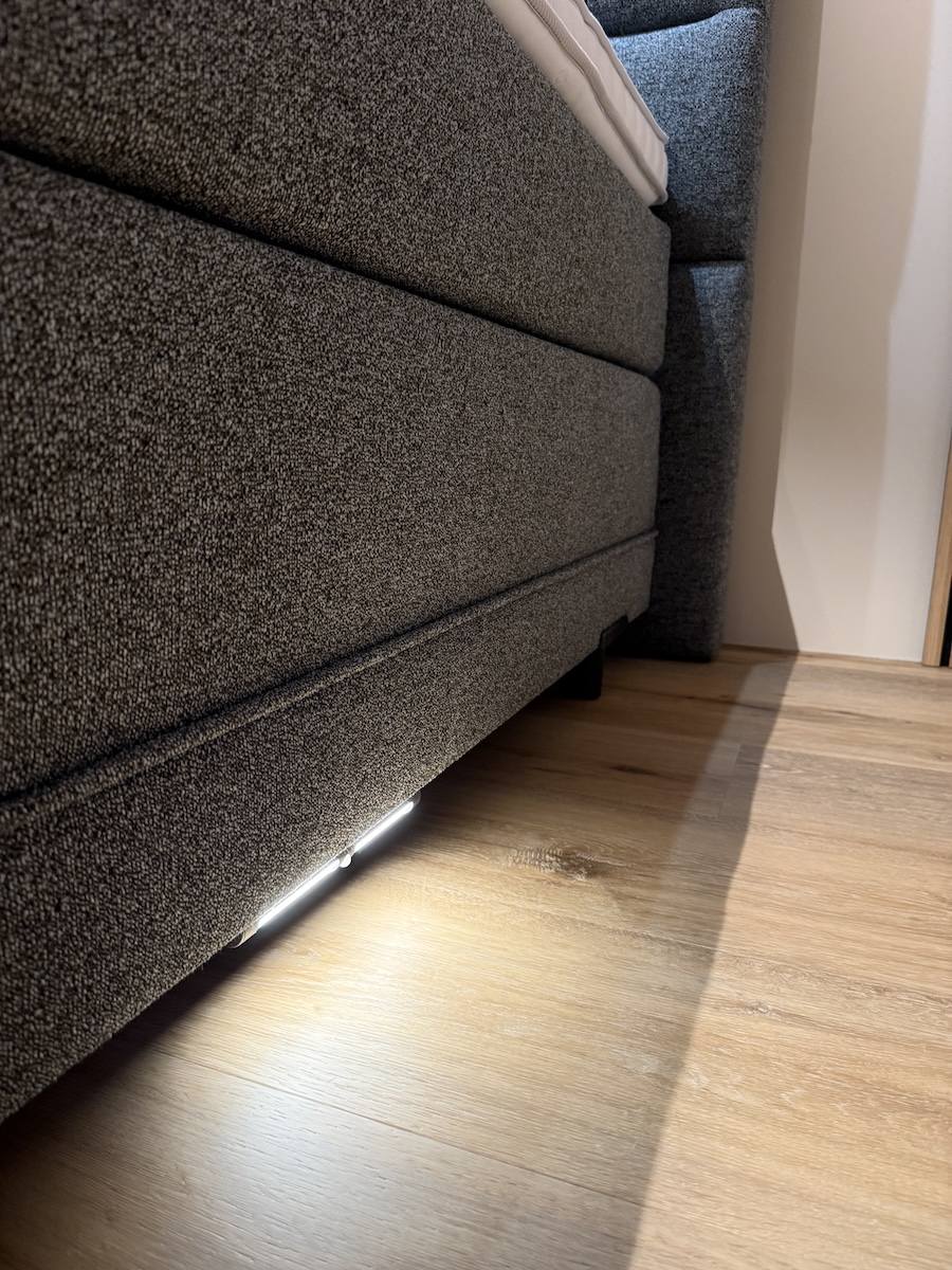 SALE: Avek boxspring Noflik, 180 x 210 cm SALE: Avek boxspring Noflik, 180 x 210 cm